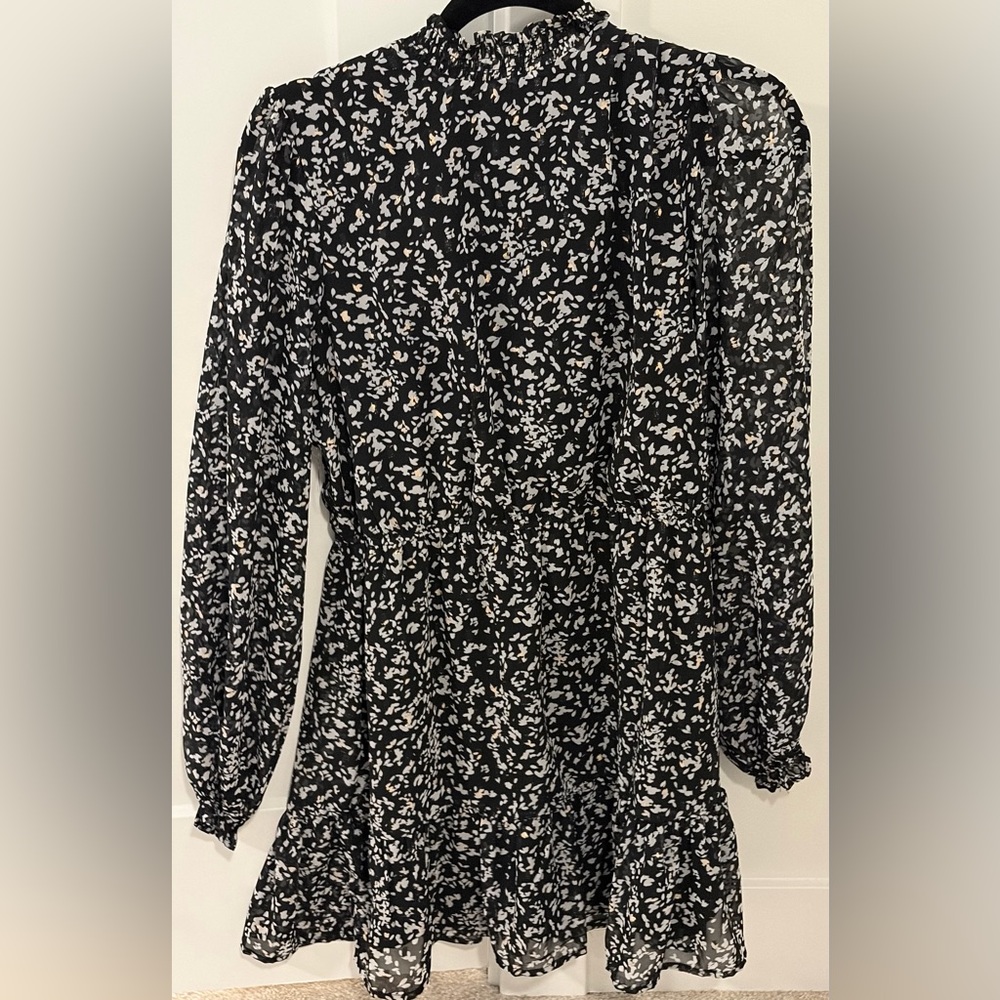 Black and White Floral Long-Sleeve Mini Dress